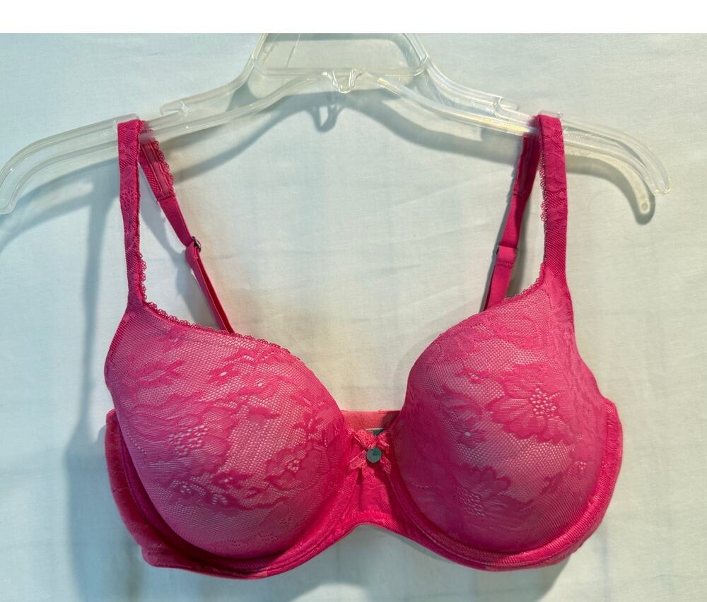 Women's Victoria's Secret Body by Victoria lined demi bra lace pink 34DD bow